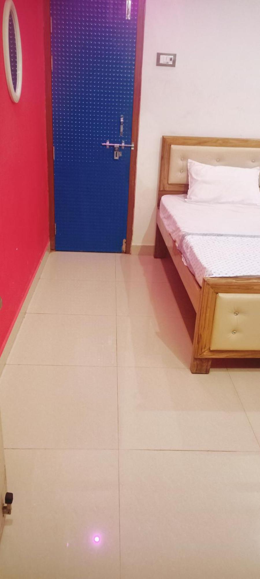 Готель Maa Savitri Gest House Ayodhya Екстер'єр фото